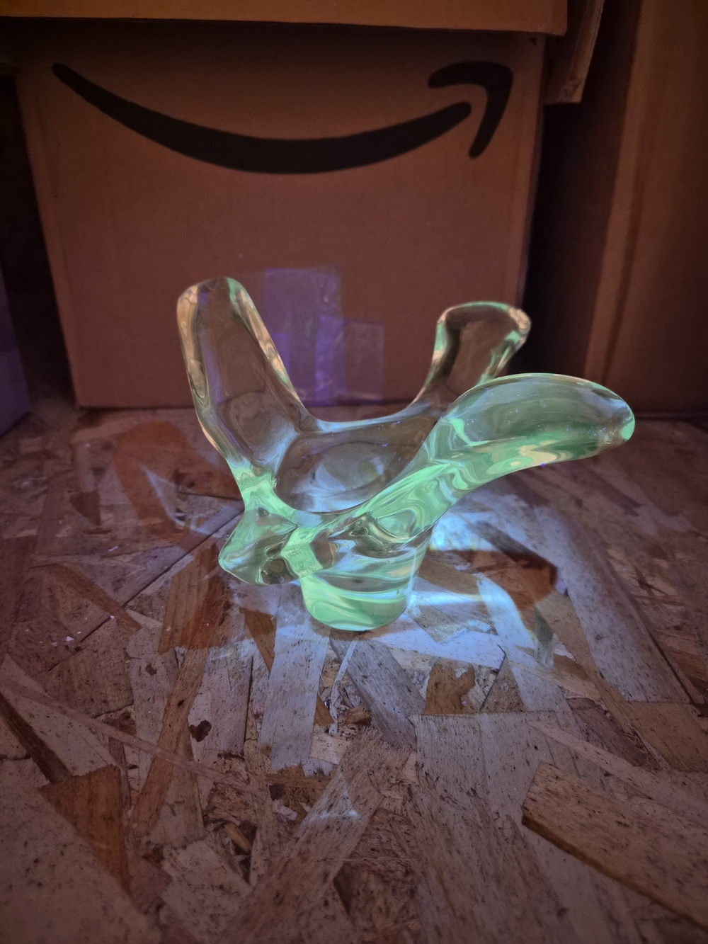 GLOWS**MCM vintage Crystal Bird Dove Pipe Holder Rest Ashtray Trinket Dish